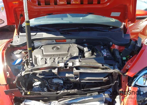 2019 Volkswagen Beetle 2.0T Final Edition Se/2.0T Final Edition Sel/2.0T S из США, поврежденный, VIN 3VWFD7AT4KM709253